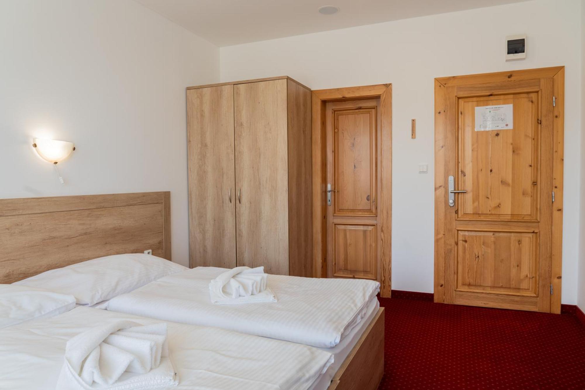 Hotel Toliar Strbske Pleso Exterior photo