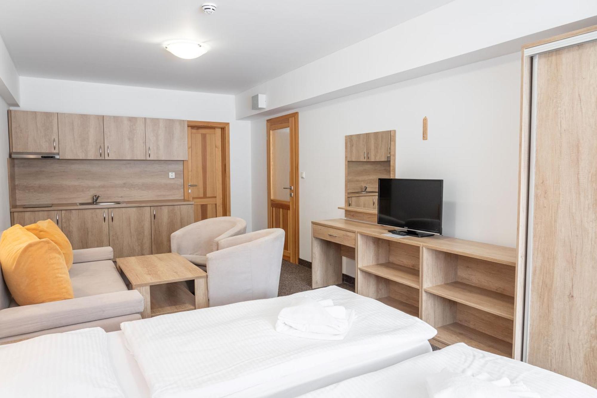 Hotel Toliar Strbske Pleso Exterior photo